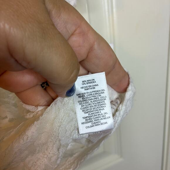 Sugar Moon NWT Sheer Lace Top Crop Size S White Egret Floral Coquette Stretch - Picture 6 of 8